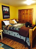 Two Bears Inn Bed & Breakfast
