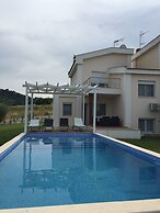 Kanistro Luxury Villa With Pool