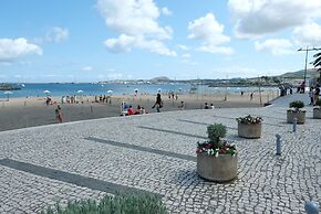 Royal Beach Hostel & Suites