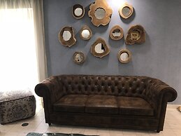 Royal Beach Hostel & Suites