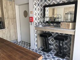 Royal Beach Hostel & Suites