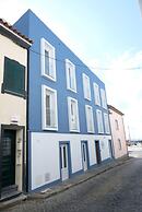 Royal Beach Hostel & Suites