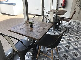 Royal Beach Hostel & Suites