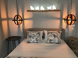 Royal Beach Hostel & Suites