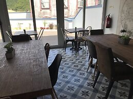 Royal Beach Hostel & Suites