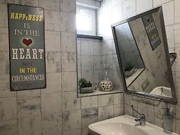 Royal Beach Hostel & Suites