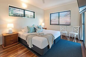 Casuarina Cove 16 Ocean View Deluxe Refurbished 3 Bedroom House Near M