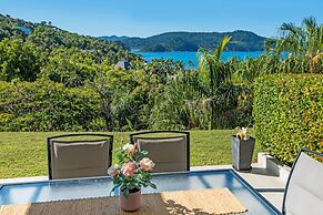 Poinciana 011 Deluxe 2 Bedroom Apartment Centrally Located With Golf B