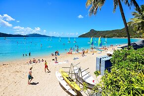 Poinciana 011 Deluxe 2 Bedroom Apartment Centrally Located With Golf B