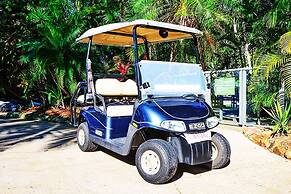 Poinciana 011 Deluxe 2 Bedroom Apartment Centrally Located With Golf B