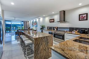 Poinciana 011 Deluxe 2 Bedroom Apartment Centrally Located With Golf B