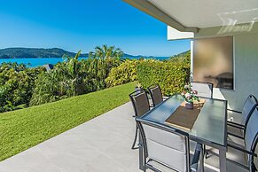 Poinciana 011 Deluxe 2 Bedroom Apartment Centrally Located With Golf B