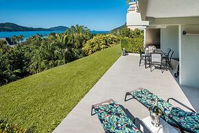 Poinciana 011 Deluxe 2 Bedroom Apartment Centrally Located With Golf B