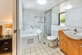 Oasis 1 Hamilton Island 2 Bedroom Apartment In Central Location With G