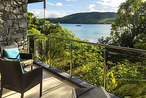 Villa 2 The Edge Oceanfront  Deluxe 4 Bedroom Near Marina With Golf Bu