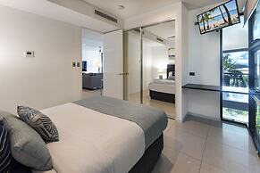 Villa 2 The Edge Oceanfront  Deluxe 4 Bedroom Near Marina With Golf Bu