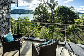 Villa 2 The Edge Oceanfront  Deluxe 4 Bedroom Near Marina With Golf Bu