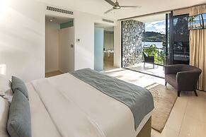 Villa 2 The Edge Oceanfront  Deluxe 4 Bedroom Near Marina With Golf Bu