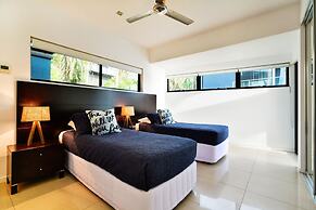 Villa 12 The Edge Oceanfront Deluxe 3 Bedroom Near Marina With Golf Bu