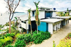 Villa 12 The Edge Oceanfront Deluxe 3 Bedroom Near Marina With Golf Bu