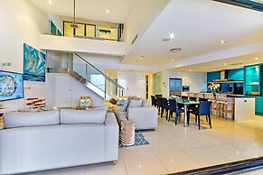 Villa 12 The Edge Oceanfront Deluxe 3 Bedroom Near Marina With Golf Bu