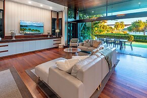 6 Yacht Club Oceanfront House On Marina  Deluxe 4 Bedroom With 2 Golf 