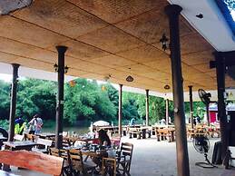 River & Mountain resort