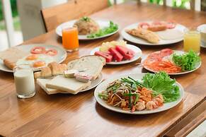 Whalecome Aonang Resort