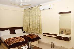 Hotel Nand Residency