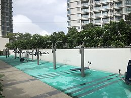 Teega Waterfront - Hello Kitty