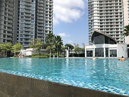 Teega Waterfront - Hello Kitty