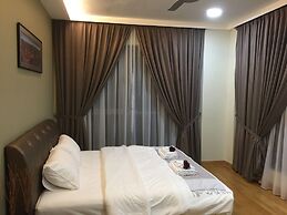 Teega Waterfront - Hello Kitty