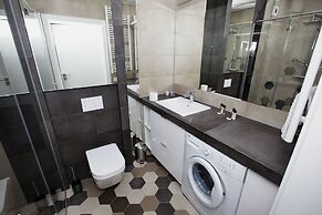 City of the Kings Green Silence Apartment