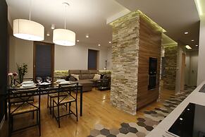 City of the Kings Green Silence Apartment