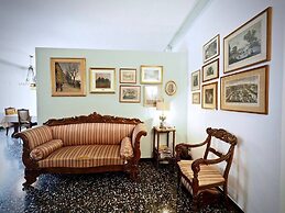 Reggia San Lorenzo Di Fronte Alla Cattedrale