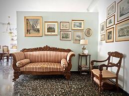 Reggia San Lorenzo Di Fronte Alla Cattedrale