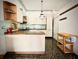 Reggia San Lorenzo Di Fronte Alla Cattedrale