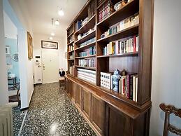 Reggia San Lorenzo Di Fronte Alla Cattedrale