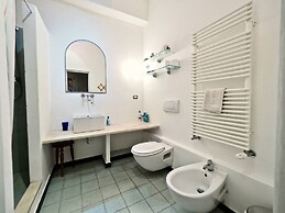 Reggia San Lorenzo Di Fronte Alla Cattedrale