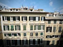 Reggia San Lorenzo Di Fronte Alla Cattedrale