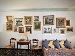 Reggia San Lorenzo Di Fronte Alla Cattedrale