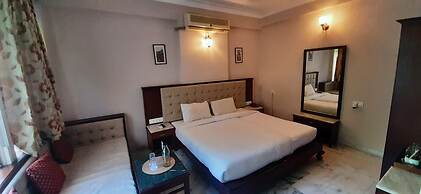 Hotel Raj Palace By Howard