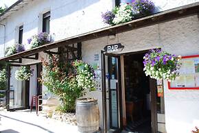 Le Ranch des Lacs, Hôtel Restaurant à Augne