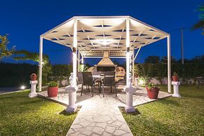 Fontana Holiday Home