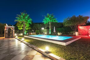 Fontana Holiday Home