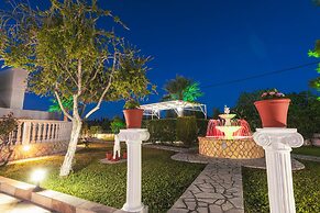 Fontana Holiday Home