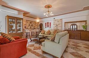 Fontana Holiday Home