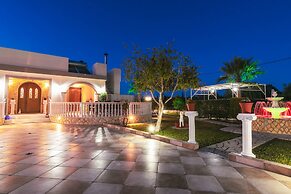 Fontana Holiday Home