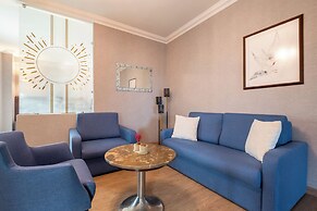 216 Castle Hotel