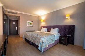 216 Castle Hotel